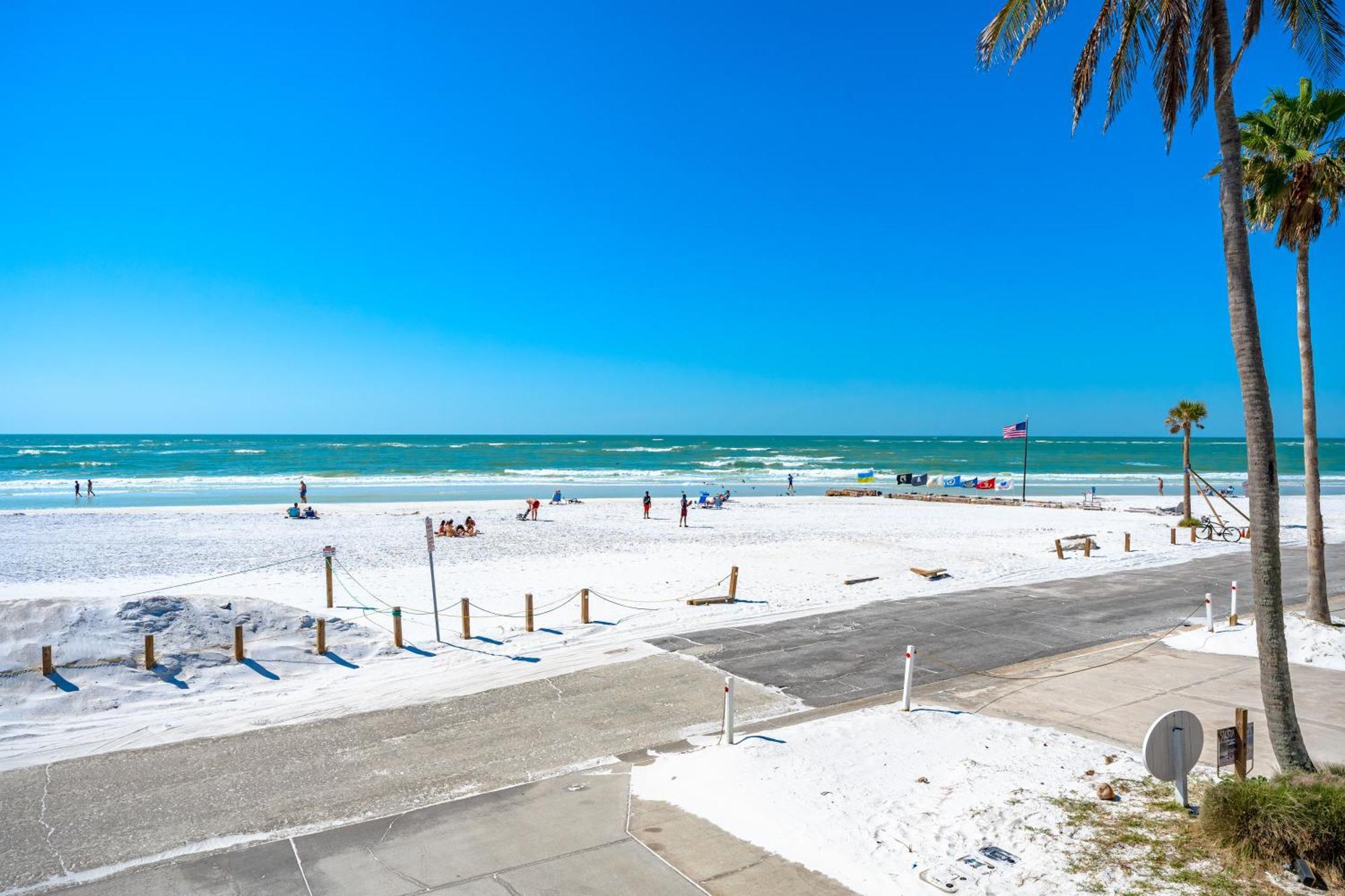 Fanta-Sea | 55 Beach Road Siesta Key Exterior photo